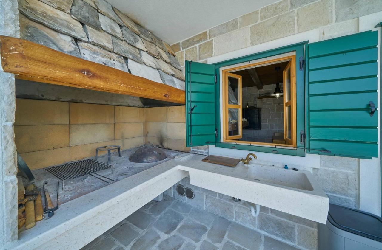 Luxury Residence Mladenka Йесенице Екстериор снимка