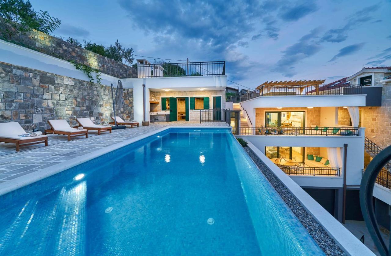 Luxury Residence Mladenka Йесенице Екстериор снимка