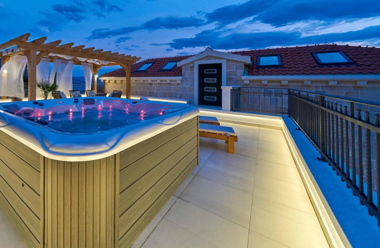 Luxury Residence Mladenka Йесенице Екстериор снимка